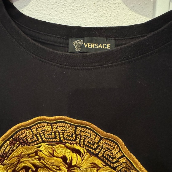 Versace Medusa Top - Picture 3 of 3